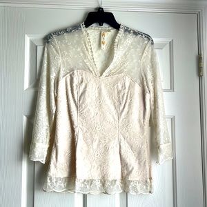 NWOT Adiva Cream Lace Corset Blouse Pear Button Sleeves Size M